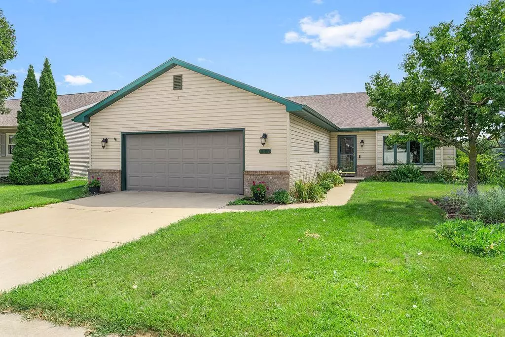 Oshkosh, WI 54901,1005 FREEDOM AVENUE