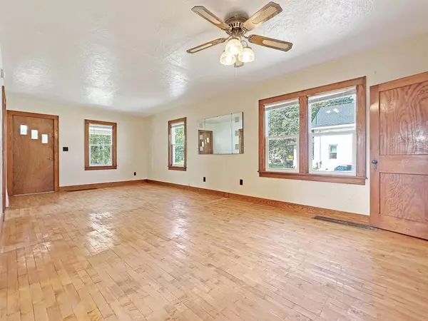 Peshtigo, WI 54157,512 THOMPSON STREET
