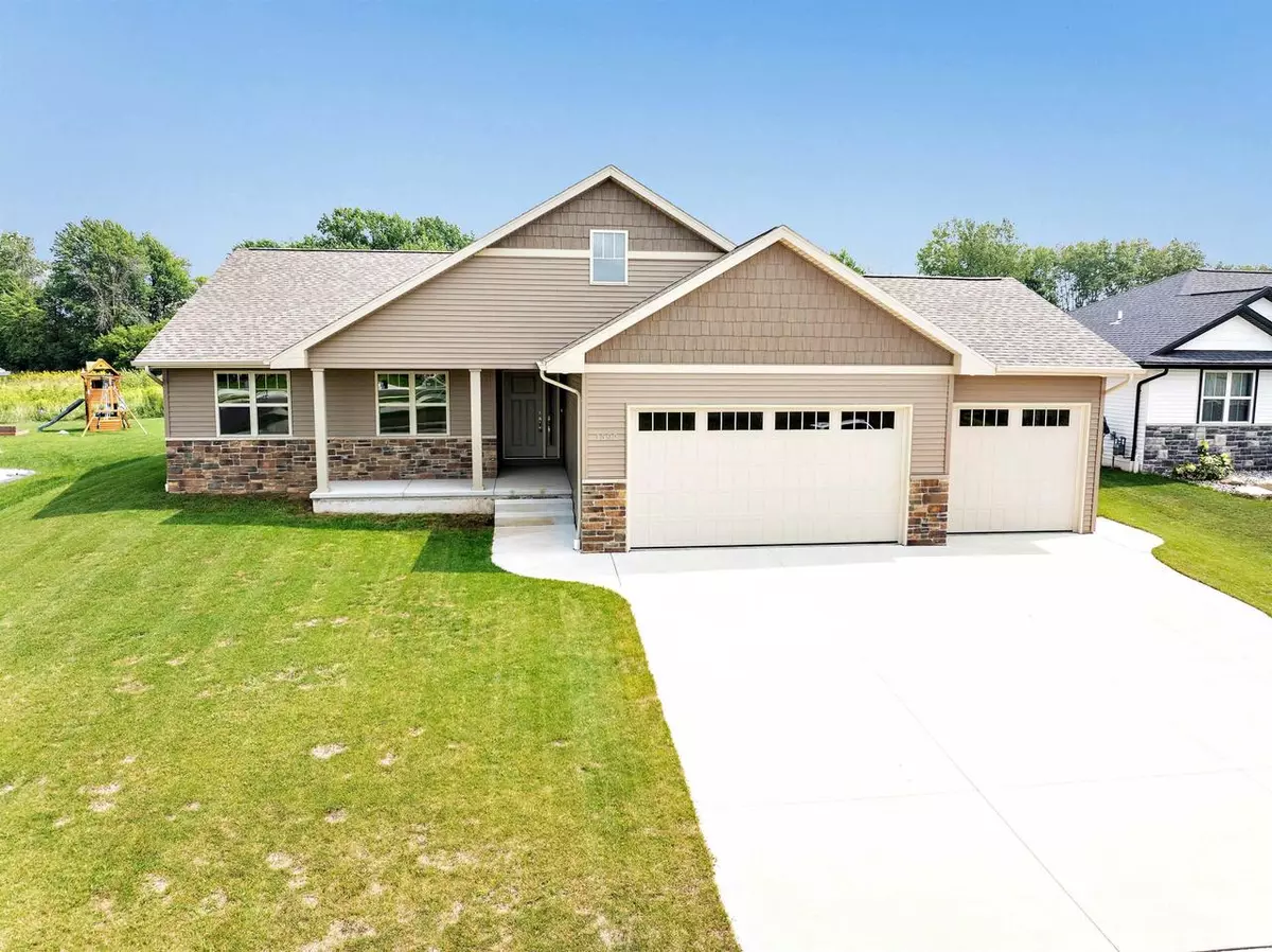 Green Bay, WI 54313,1592 MARIE LANE