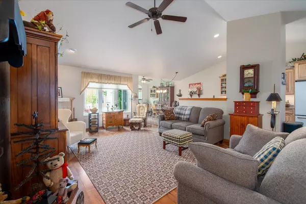 Oshkosh, WI 54904,352 WYLDEWOOD DRIVE #352