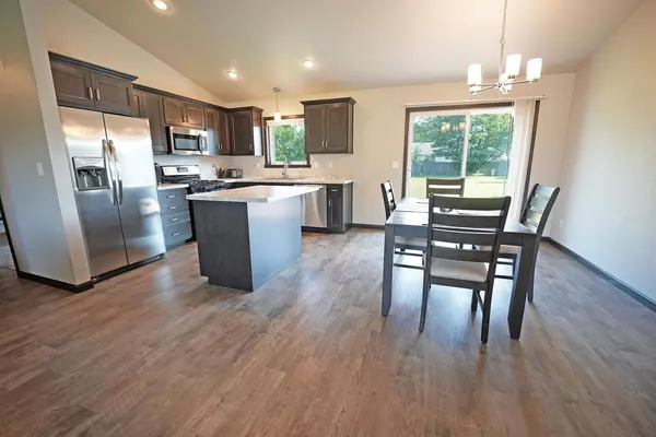 Green Bay, WI 54311,2087 VERLIN ROAD