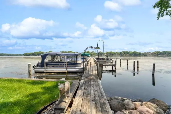 Appleton, WI 54914,2213 SUNRISE DRIVE