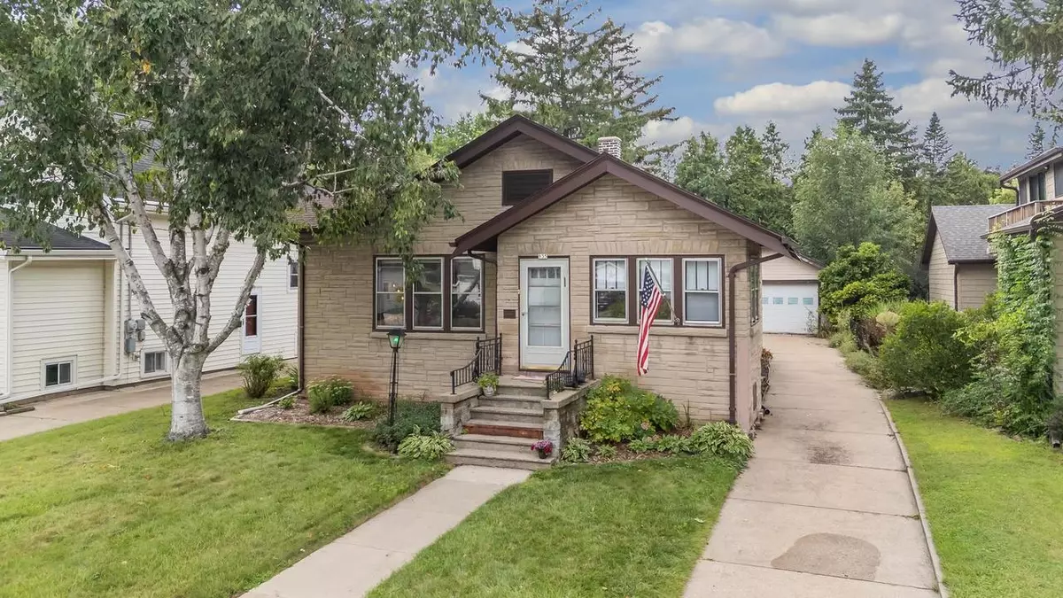 Oshkosh, WI 54901,935 MONROE STREET