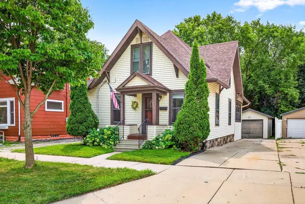 1015 E ELDORADO STREET, Appleton, WI 54911