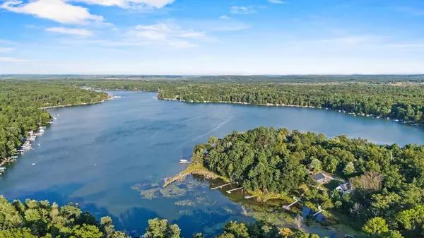 Waupaca, WI 54981,W5070 W LONG LAKE ROAD