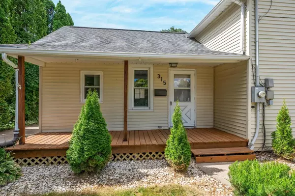 Kaukauna, WI 54130,315 EDEN AVENUE