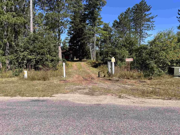 Crivitz, WI 54114,N9341 PARKWAY ROAD
