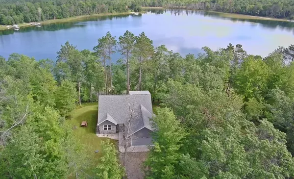 Crivitz, WI 54114,W12654 EAGLE LAKE LANE