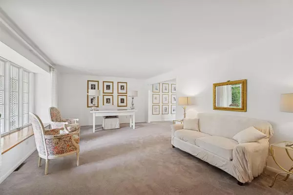 Appleton, WI 54911,844 E SUNSET AVENUE