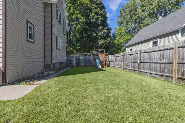 Marinette, WI 54143,2621 PARKRIDGE AVENUE