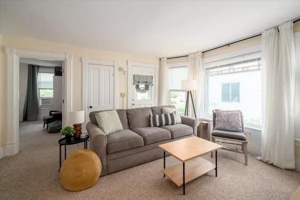 Oshkosh, WI 54902,327 W 14TH AVENUE