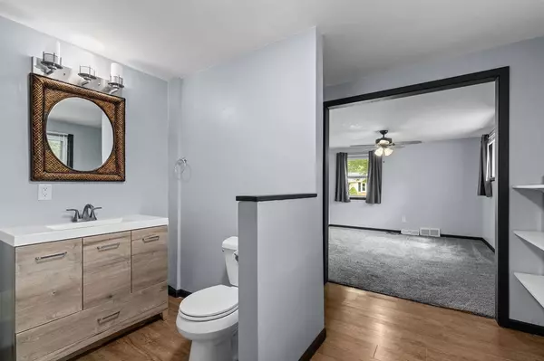 Menasha, WI 54952,828 ARTHUR STREET