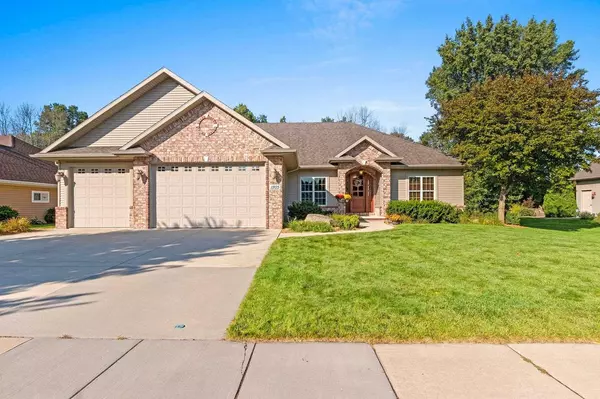 1205 FOLKESTONE DRIVE, Green Bay, WI 54313