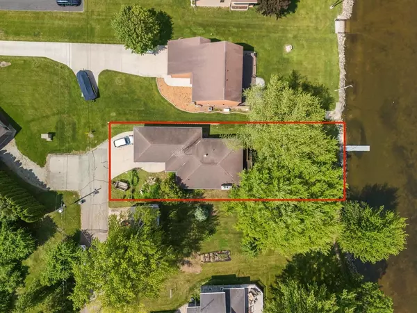 Oshkosh, WI 54902,6352 BLACK WOLF POINT LANE