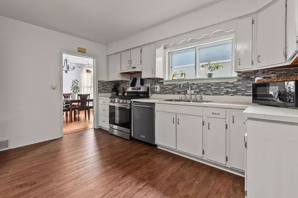 Oshkosh, WI 54901,1345 WAUGOO AVENUE