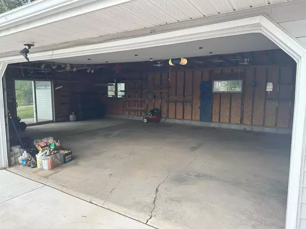 Kaukauna, WI 54130,1011 OVIATT STREET