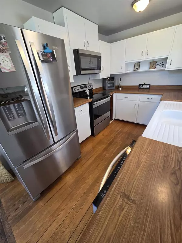 Crivitz, WI 54114,N10280 DEER LAKE ROAD