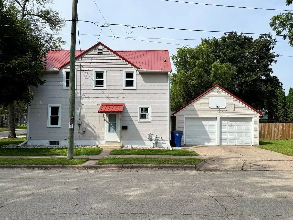 Clintonville, WI 54929,59 E 14TH STREET