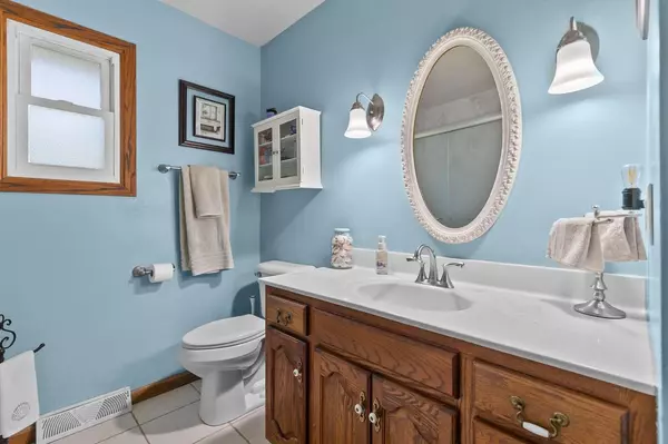 Oshkosh, WI 54902,1558 W 9TH AVENUE