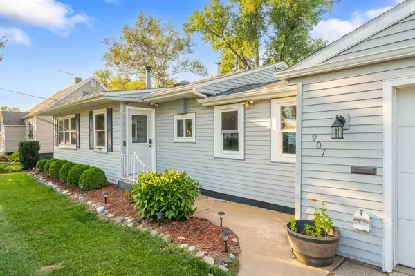 New London, WI 54961,907 W BEACON AVENUE