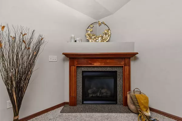 Neenah, WI 54956,1095 DOGWOOD TRAIL