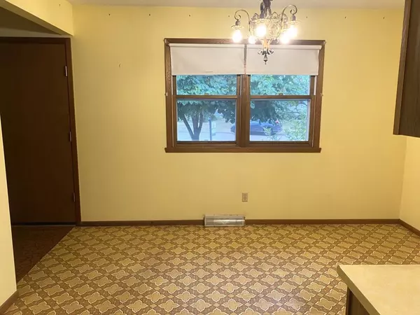 Fond Du Lac, WI 54935,15 EMERALD COURT