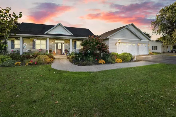 1755 CROWN DRIVE, Oshkosh, WI 54904