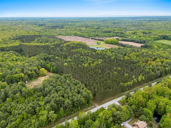 Abrams, WI 54101,3548 BREHMER ROAD