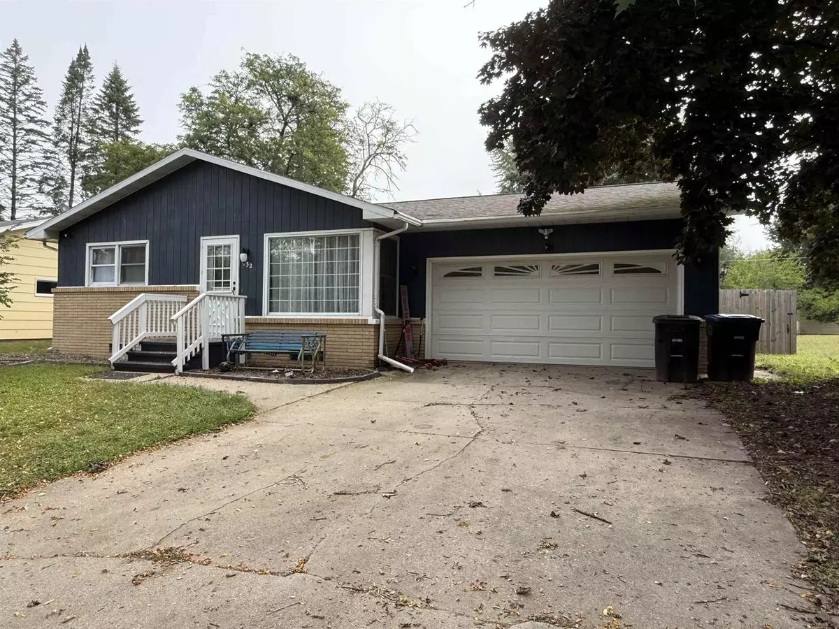 Shawano, WI 54166,932 S RIVER STREET