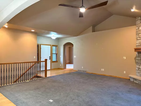 Oshkosh, WI 54904,1911 TIMBERLINE DRIVE