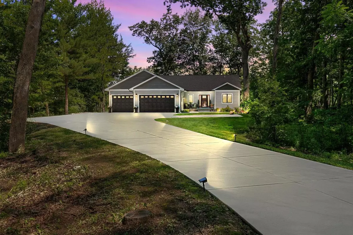 Wautoma, WI 54960,N3900 PRIMROSE LANE