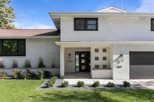 Oshkosh, WI 54901,2180 WHITE SWAN DRIVE