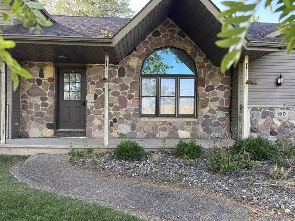 Winneconne, WI 54986,650 S 5TH AVENUE