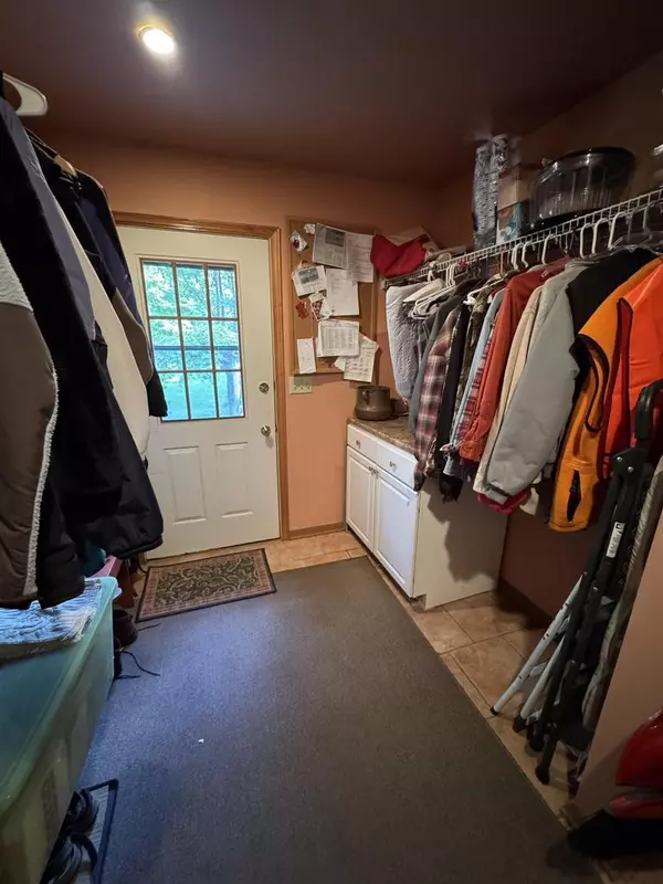 Iola, WI 54945,E1501 PENNY LANE