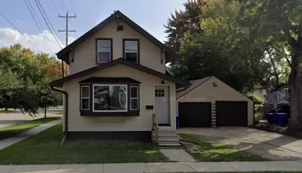 818 N DURKEE STREET, Appleton, WI 54911