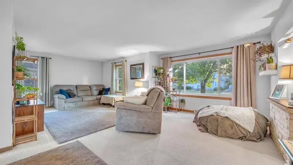 Fond Du Lac, WI 54935,528 RUSSELL STREET