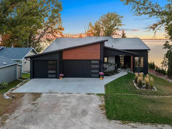 Hilbert, WI 54129,N6633 HARRISON ROAD