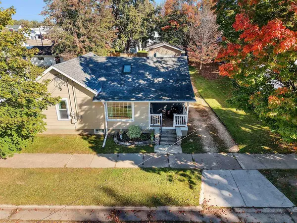 Clintonville, WI 54929,201 MODOC STREET