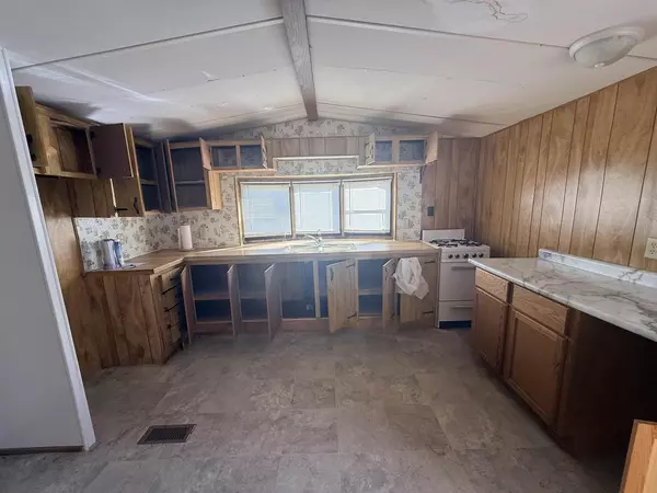 Crivitz, WI 54114,W11790 PARKWAY ROAD