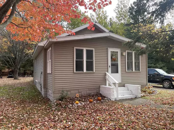 708 ROOSEVELT ROAD, Niagara, WI 54156