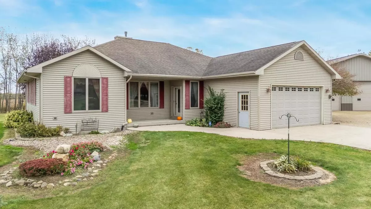 Omro, WI 54963,4980 BRODERICK ROAD