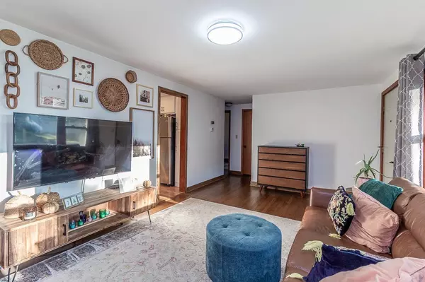 Green Bay, WI 54304,806 SUNNY LANE