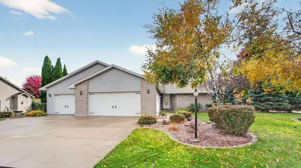 W2313 ST GERMAINE COURT, Appleton, WI 54915