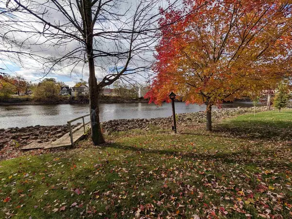 New London, WI 54961,114 E NORTH WATER STREET