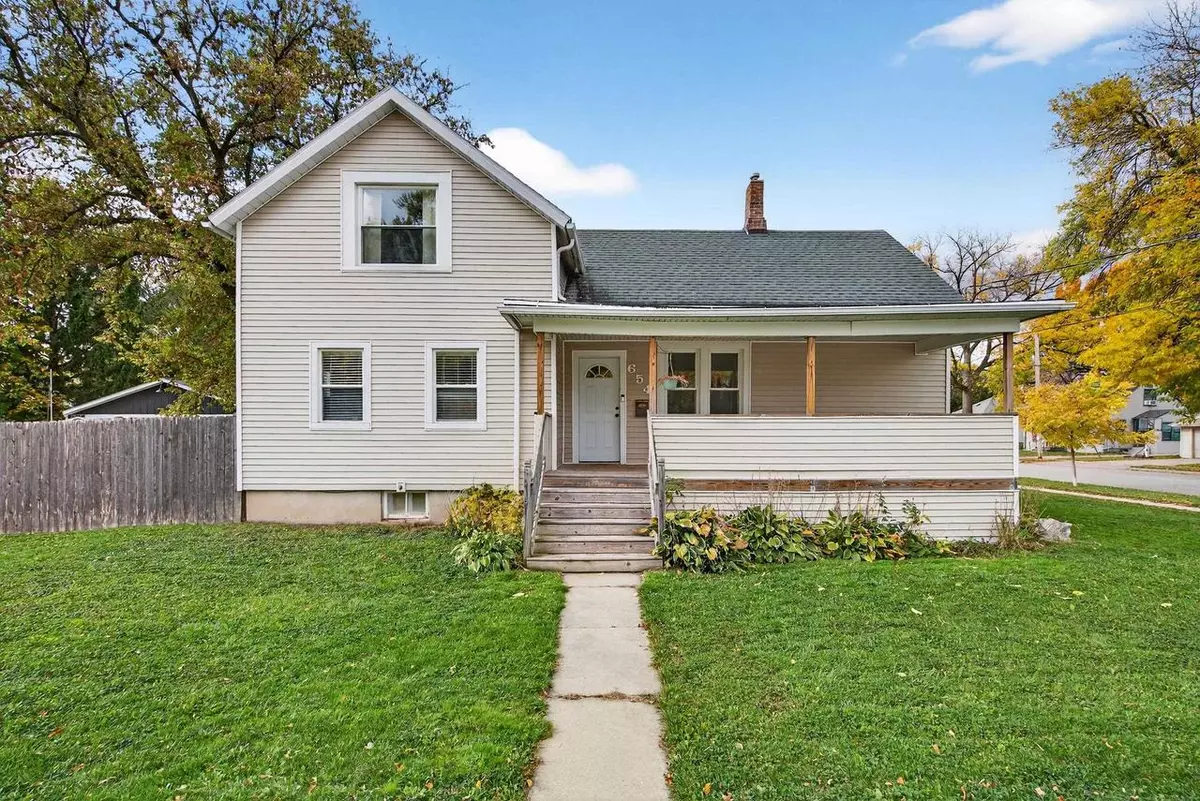Menasha, WI 54952,654 DEPERE STREET