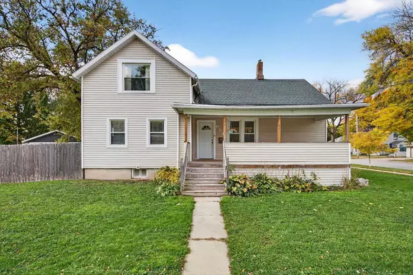 654 DEPERE STREET, Menasha, WI 54952