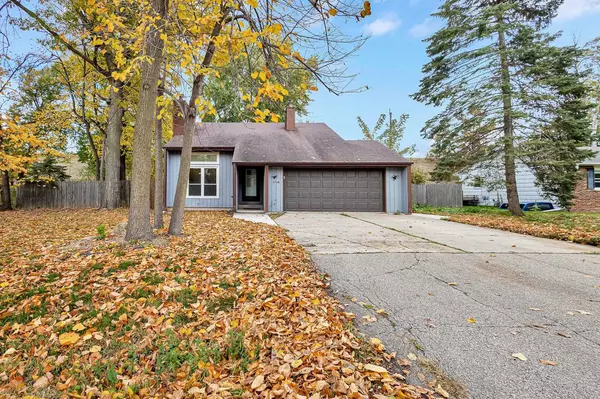 1718 ACORN COURT, Menasha, WI 54952