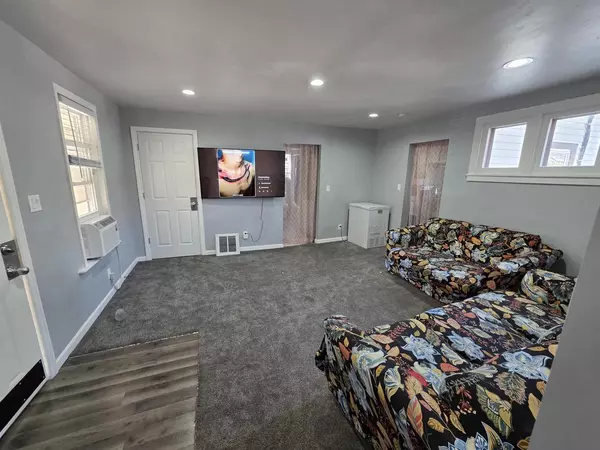 Appleton, WI 54911,520 W COMMERCIAL STREET