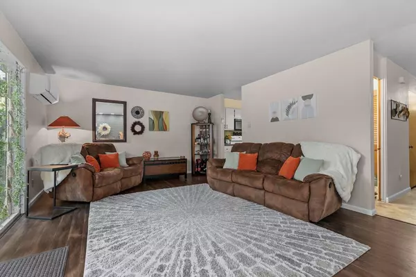 Menasha, WI 54952,1809 ALCAN DRIVE #5