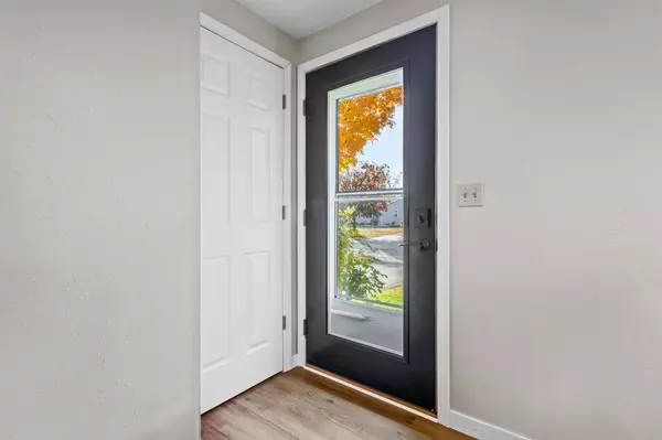 Combined Locks, WI 54113,213 FAIRWAY STREET